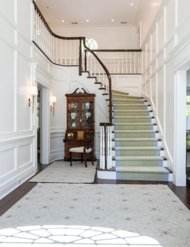 Foyer-staircase