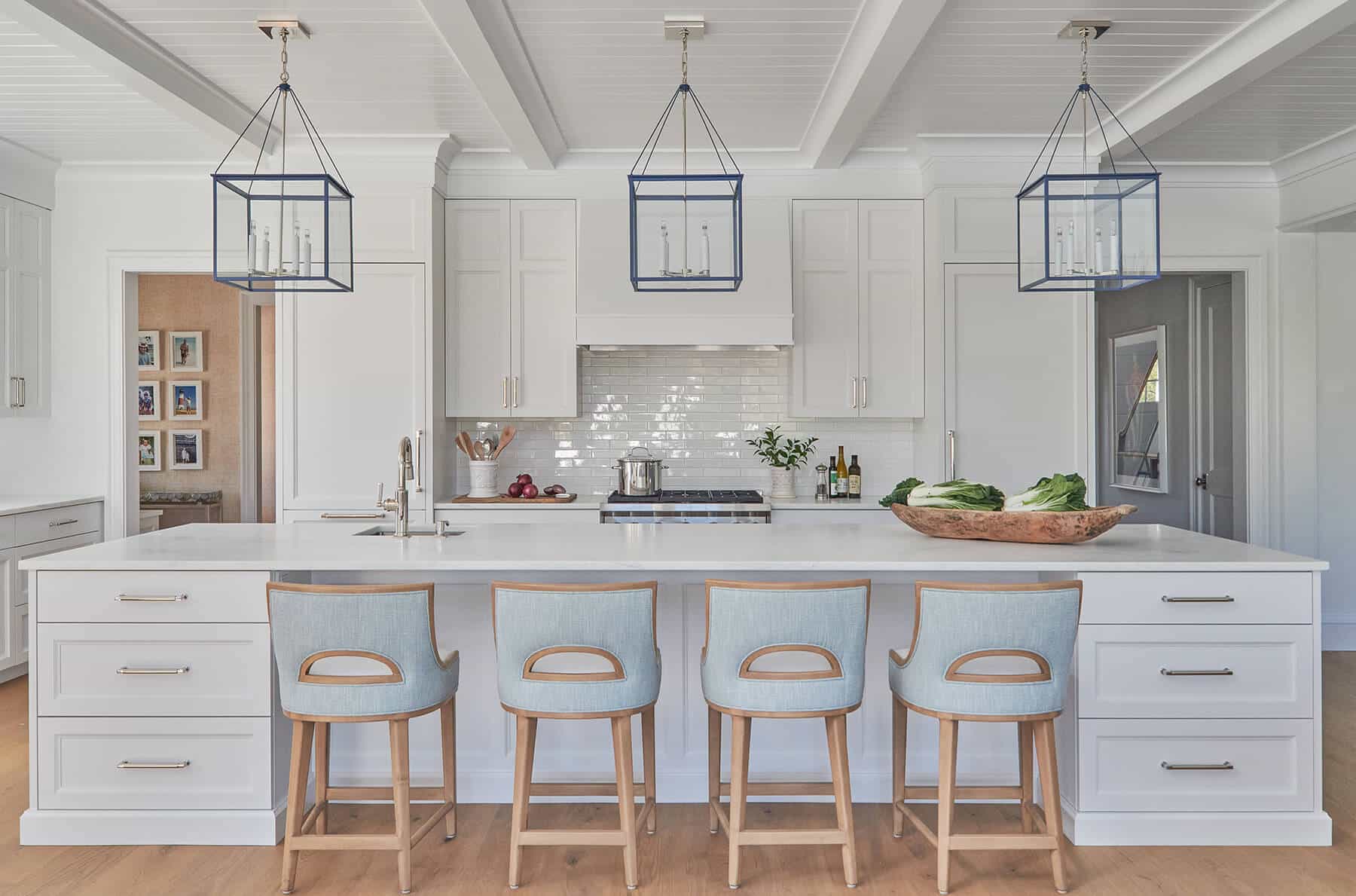 Nantucket, kitchen island with buffet seating